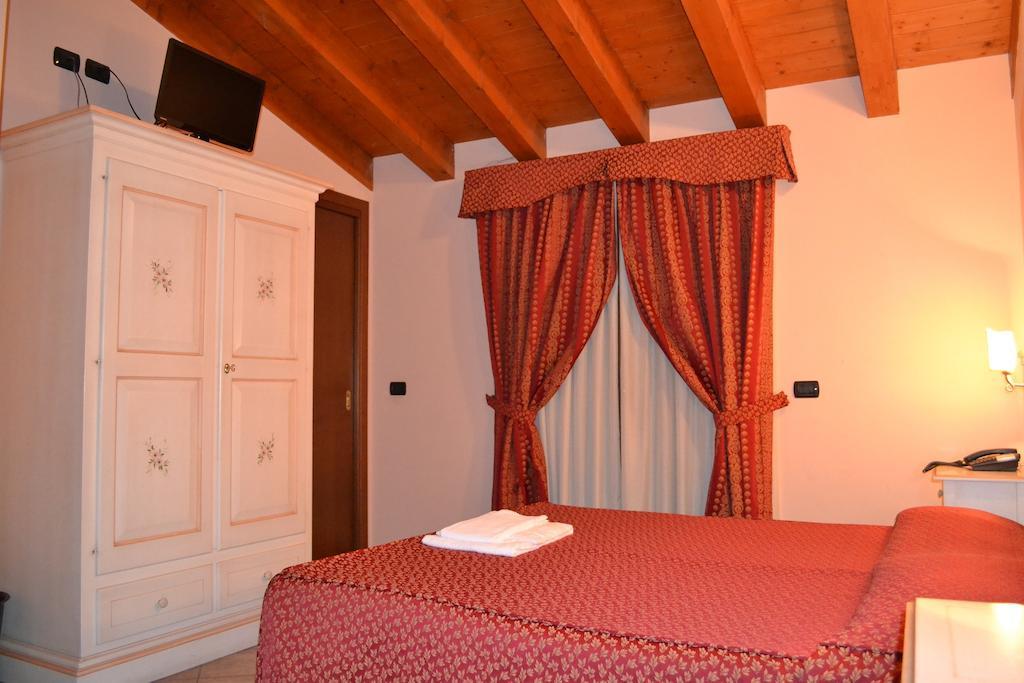 Albergo La Piana Ghedi Room photo